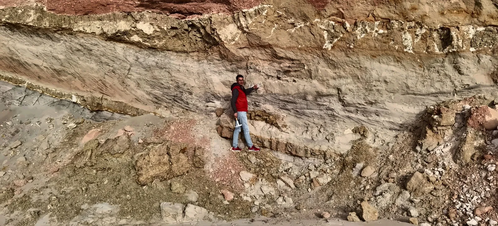 EXPLOITATION DES MINES ET DES CARRIÈRES